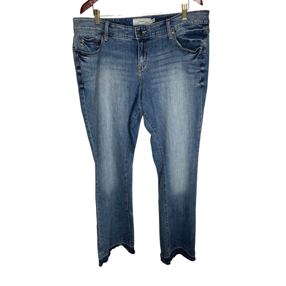 Torrid Slim Boot Jeans Size 18 Medium Wash Frayed Hem Plus Stretch Denim